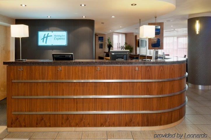 Holiday Inn Express Swindon City Centre, An Ihg Hotel Exterior photo